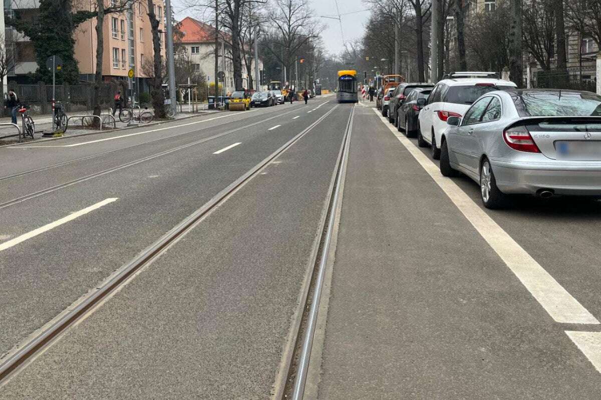 Mädchen läuft bei Grün über die Ampel, wird angefahren und verletzt liegen gelassen!