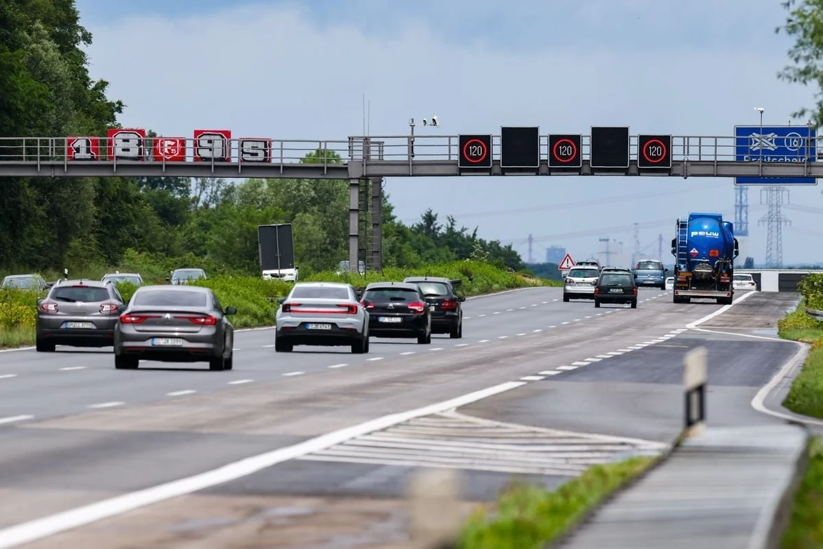 Nach düsterer Stau-Prognose: So ist die Lage auf den NRW-Straßen am Pfingstsamstag