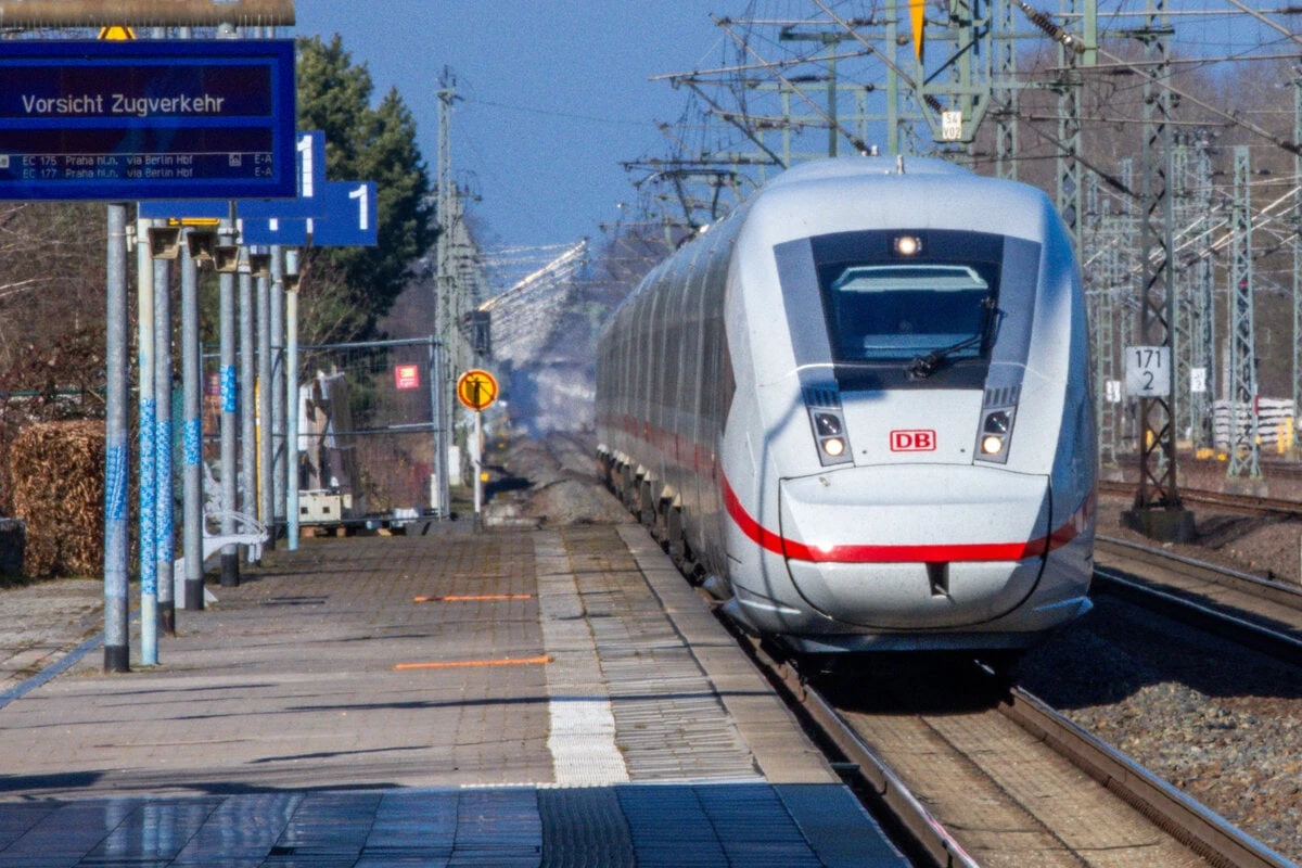 Bahnstrecke zwischen Hamburg und Berlin neun Monate komplett gesperrt