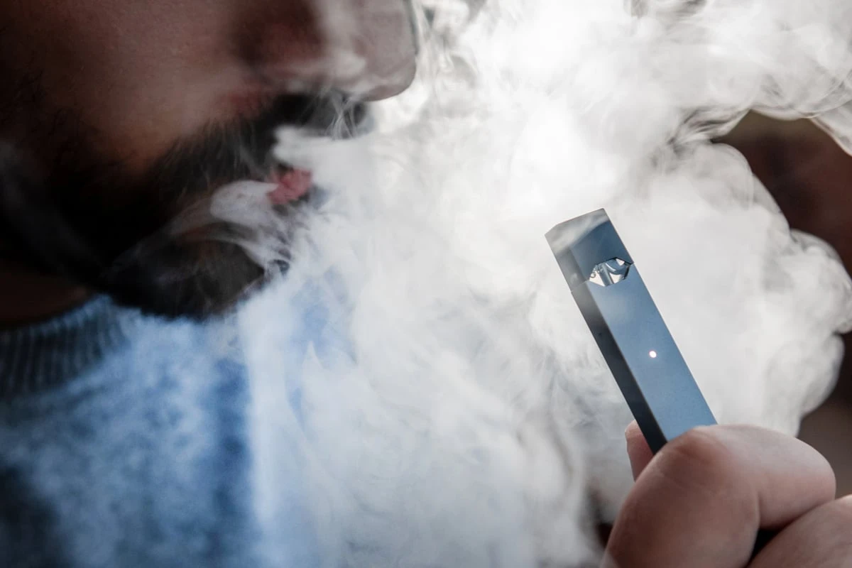 Tausende Euro an verbotenen Vapes auf der A2 entdeckt