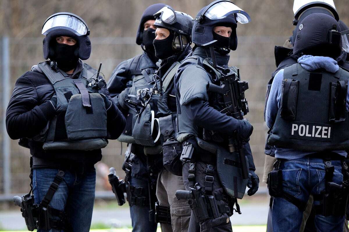 Geplanter Sprengstoff-Anschlag verhindert: Spezialkommando nimmt Mann (21) in Sachsen fest!