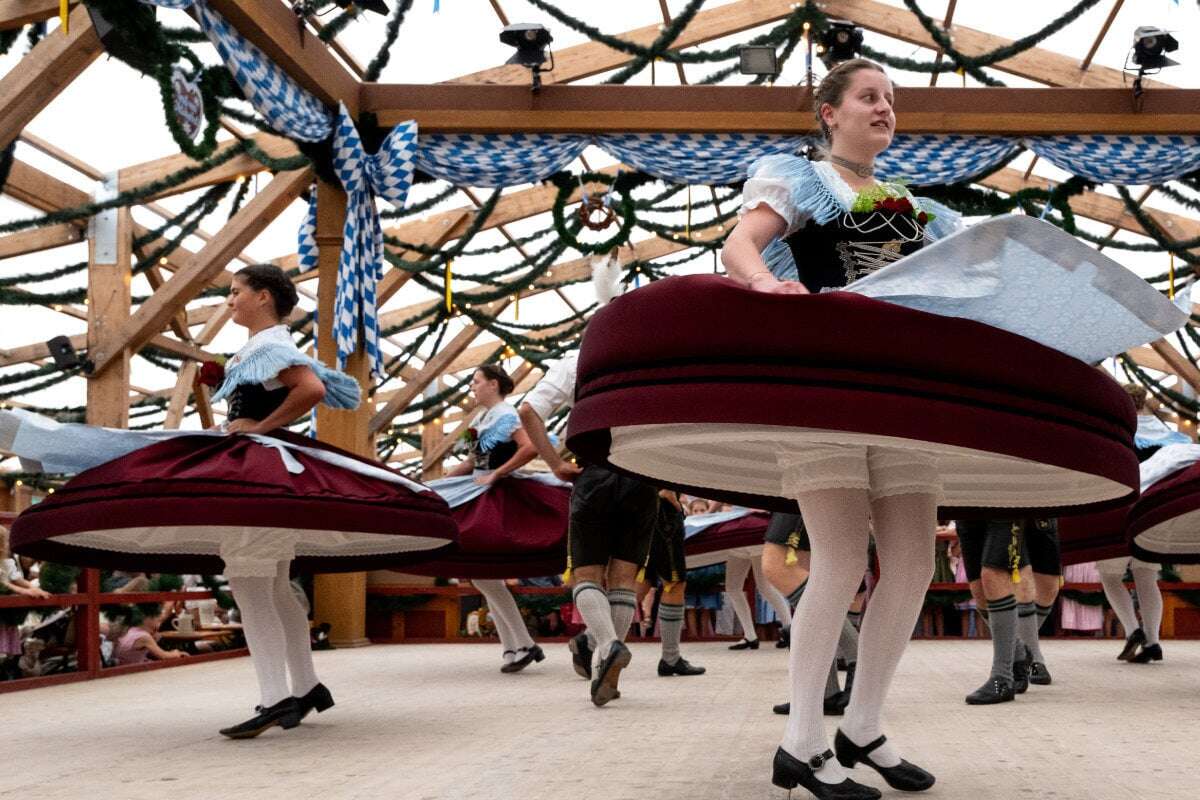 Einer der größten der Welt: Zweiter Wiesn-Tag mit Trachtenumzug