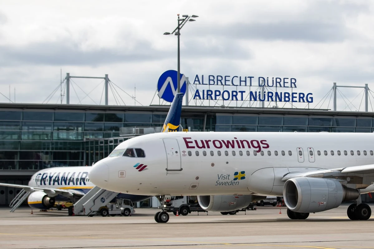 Angst vor Handy-Frequenzen: Mann attackiert Frau im Flugzeug