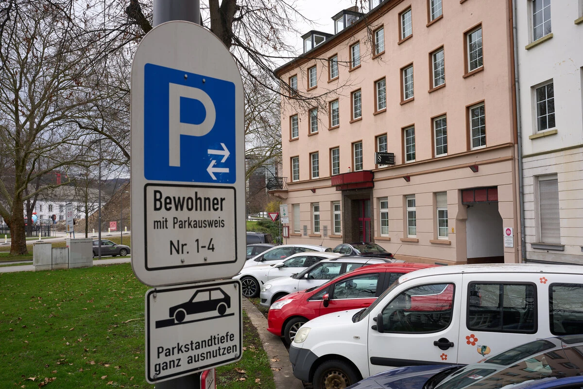Parkausweis mit wenigen Klicks - Berliner sparen sich jetzt den Gang zum Amt