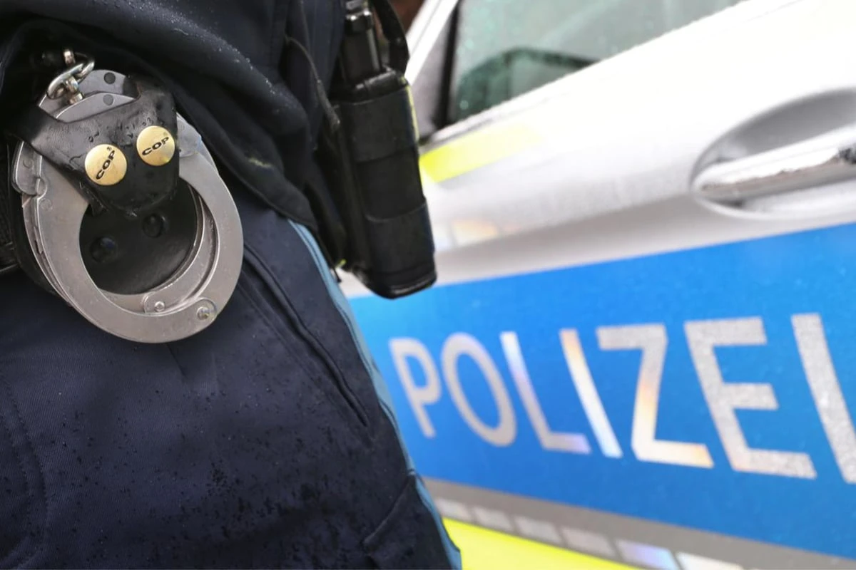 Mann fragt nach Herkunft, dann schießt er mit Gasdruckwaffe auf Syrer