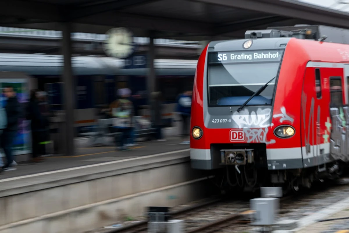 Mit einem Jahr Verspätung: Neues Stellwerk am Ostbahnhof in Betrieb gegangen