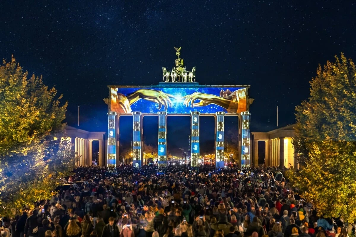 Berlin setzt Zeichen gegen Hamas am Brandenburger Tor