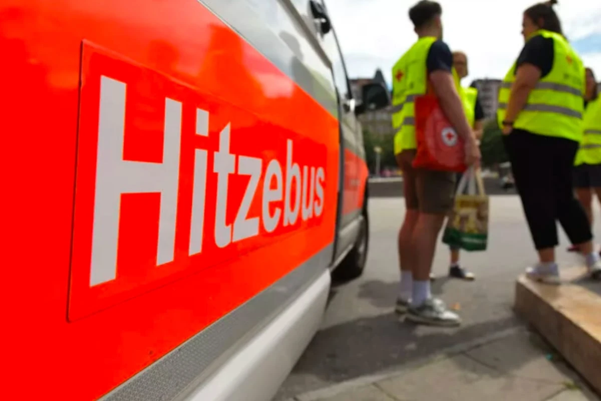 Lebensrettende Hilfe im Sommer: Hitzebus rollt durch Stuttgart