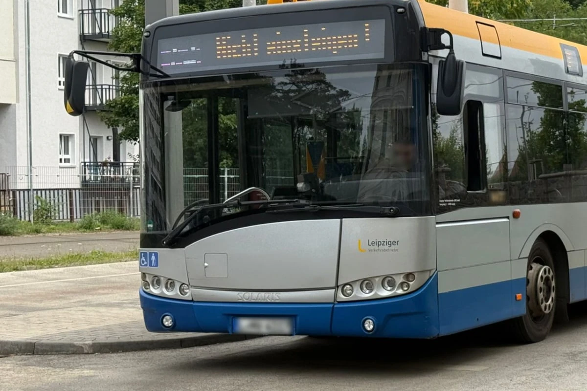 Polizei stoppt Leipziger Linienbus mit Verdächtigem und findet mehr als erwartet