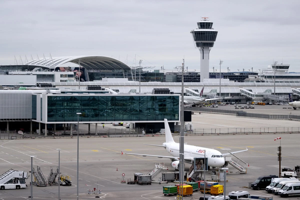 Flughafen München will Abschiebeterminal bauen: Plan stößt auf Widerstand