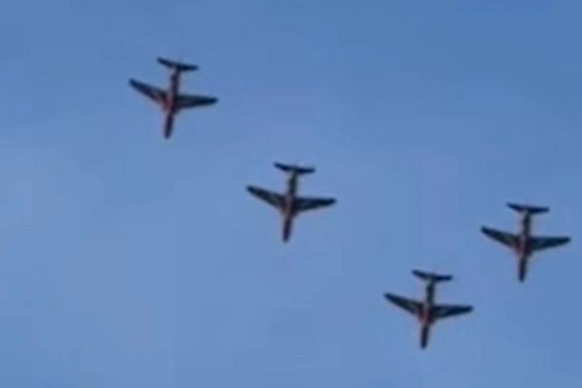 Kampfjets über Hamburg? Das steckt dahinter