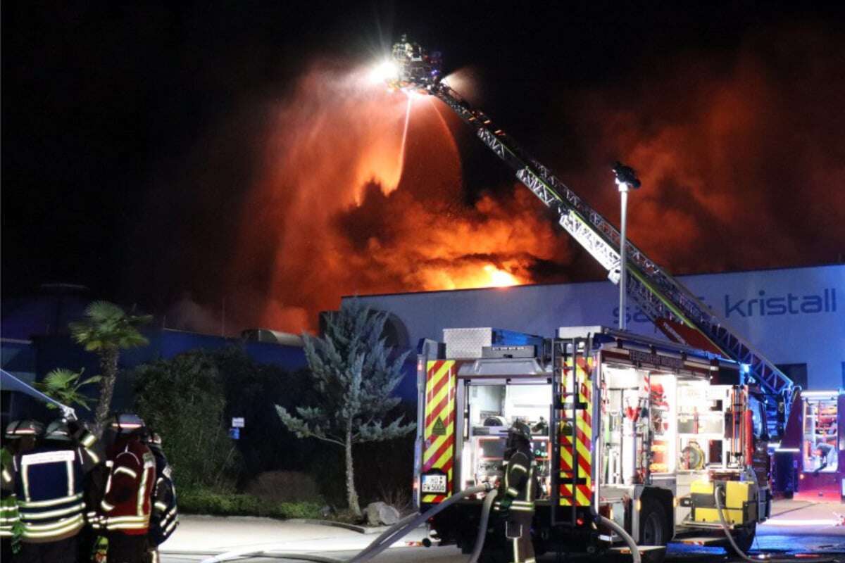 Feuerinferno im Erlebnisbad Miramar: Millionenschaden!