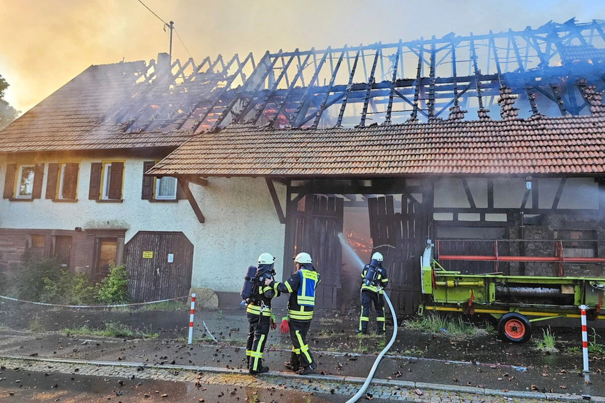 Jugendliche setzen Scheune in Brand: 500.000 Euro Schaden