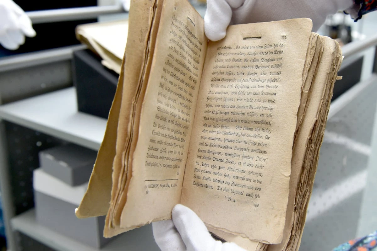300 Jahre alter Buch-Schatz aus Chemnitz wieder lesbar
