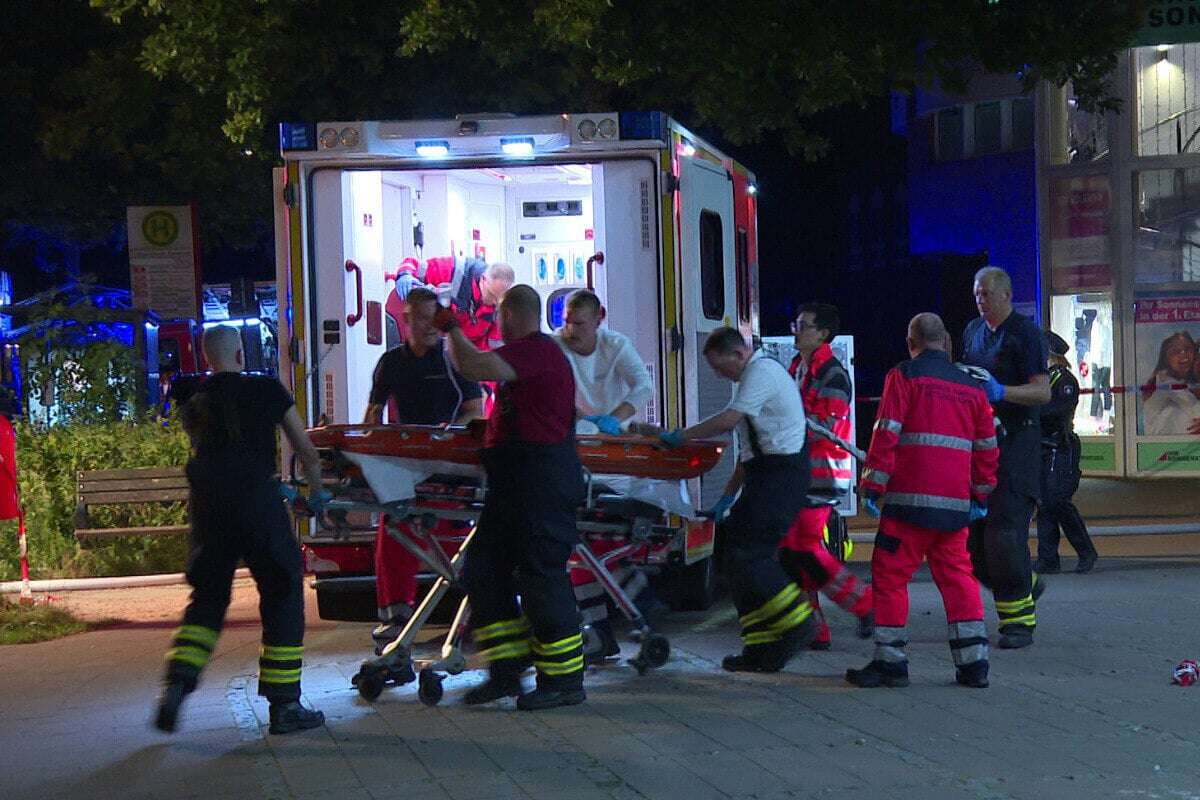 72-Jährige gerät in seinem Bett in Brand! Ein Toter bei schwerem Wohnungsbrand