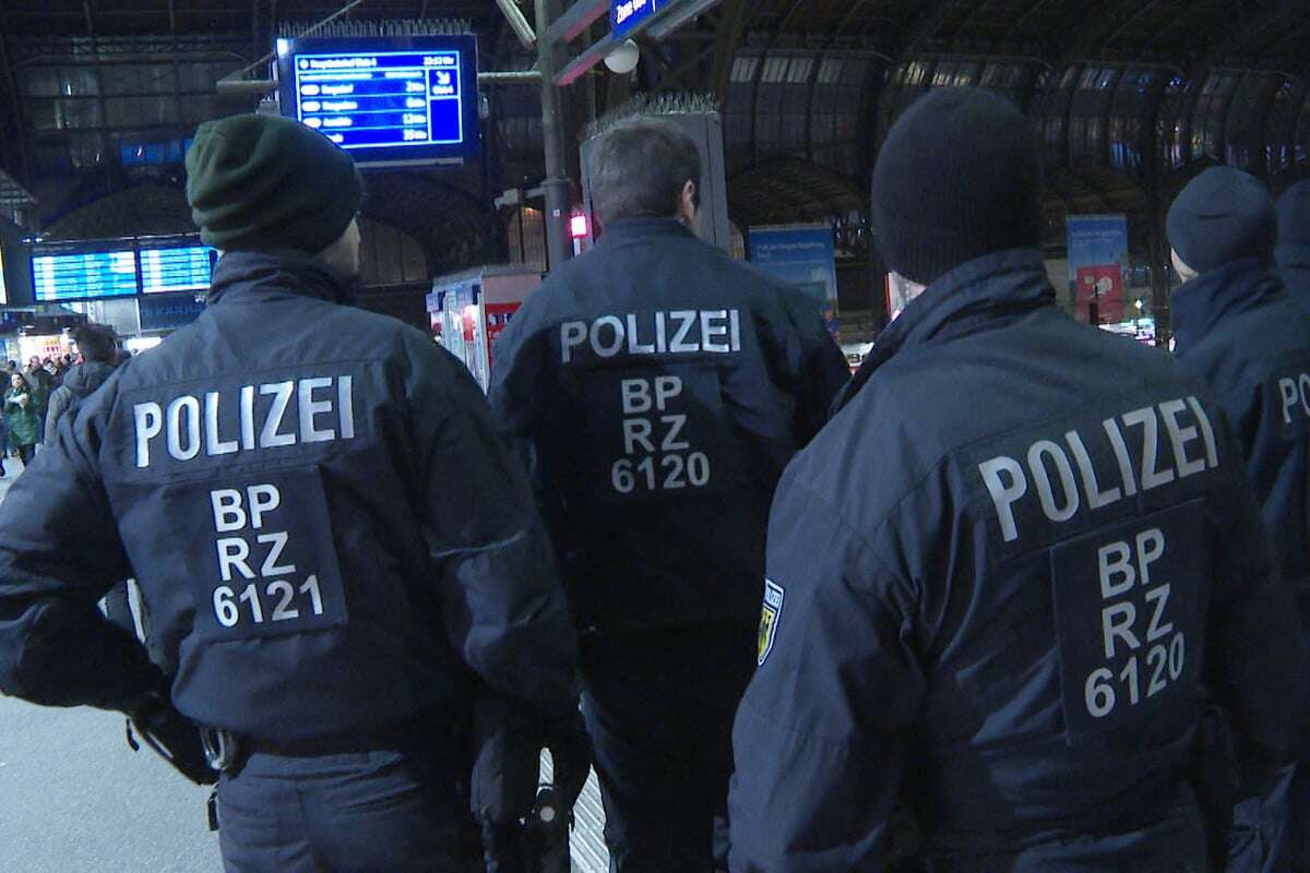 Bundespolizei trägt Betrunkenen zur Wache - 4,69 Promille