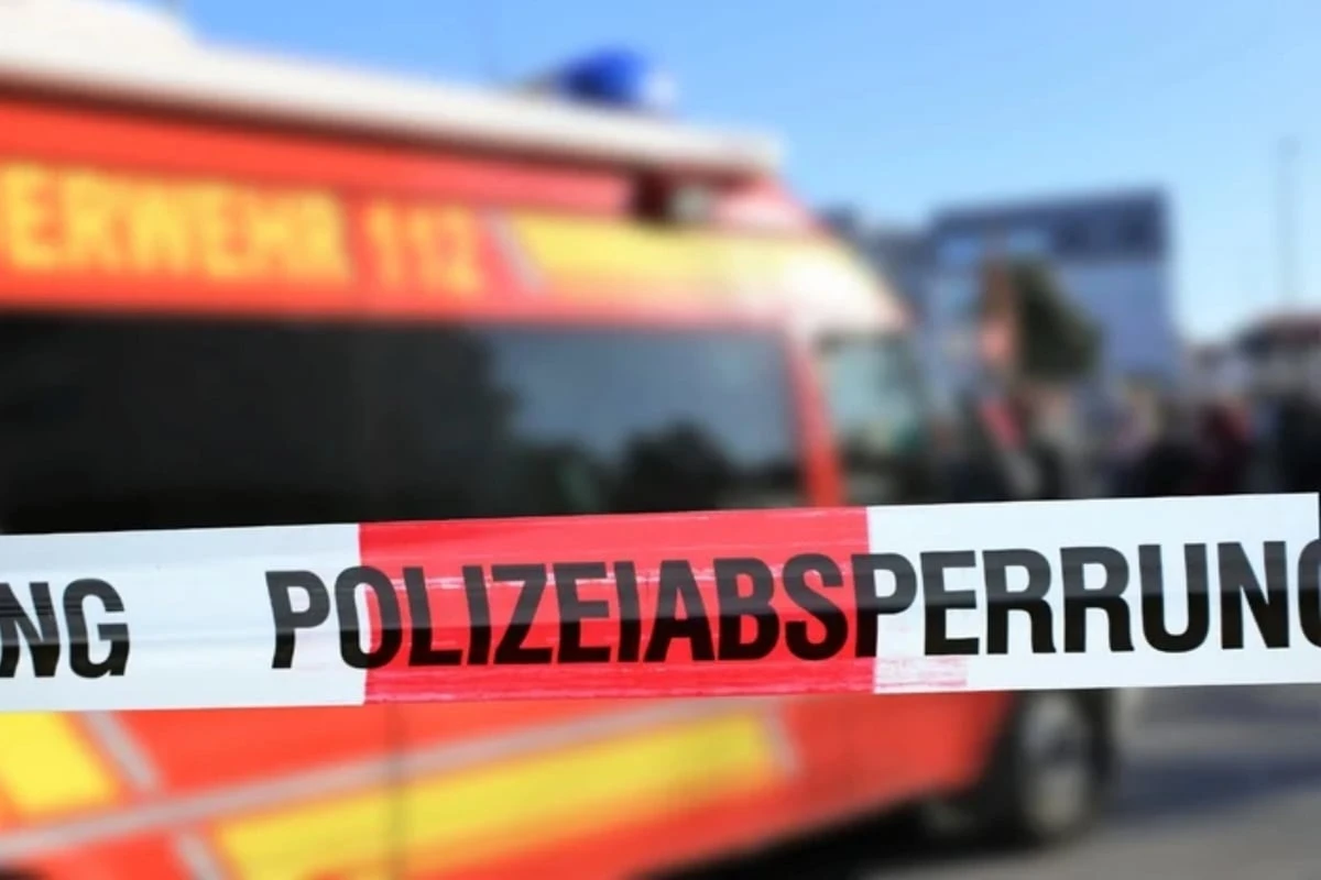 Auto in Schöneberg explodiert: Sollte der junge Mann sterben?