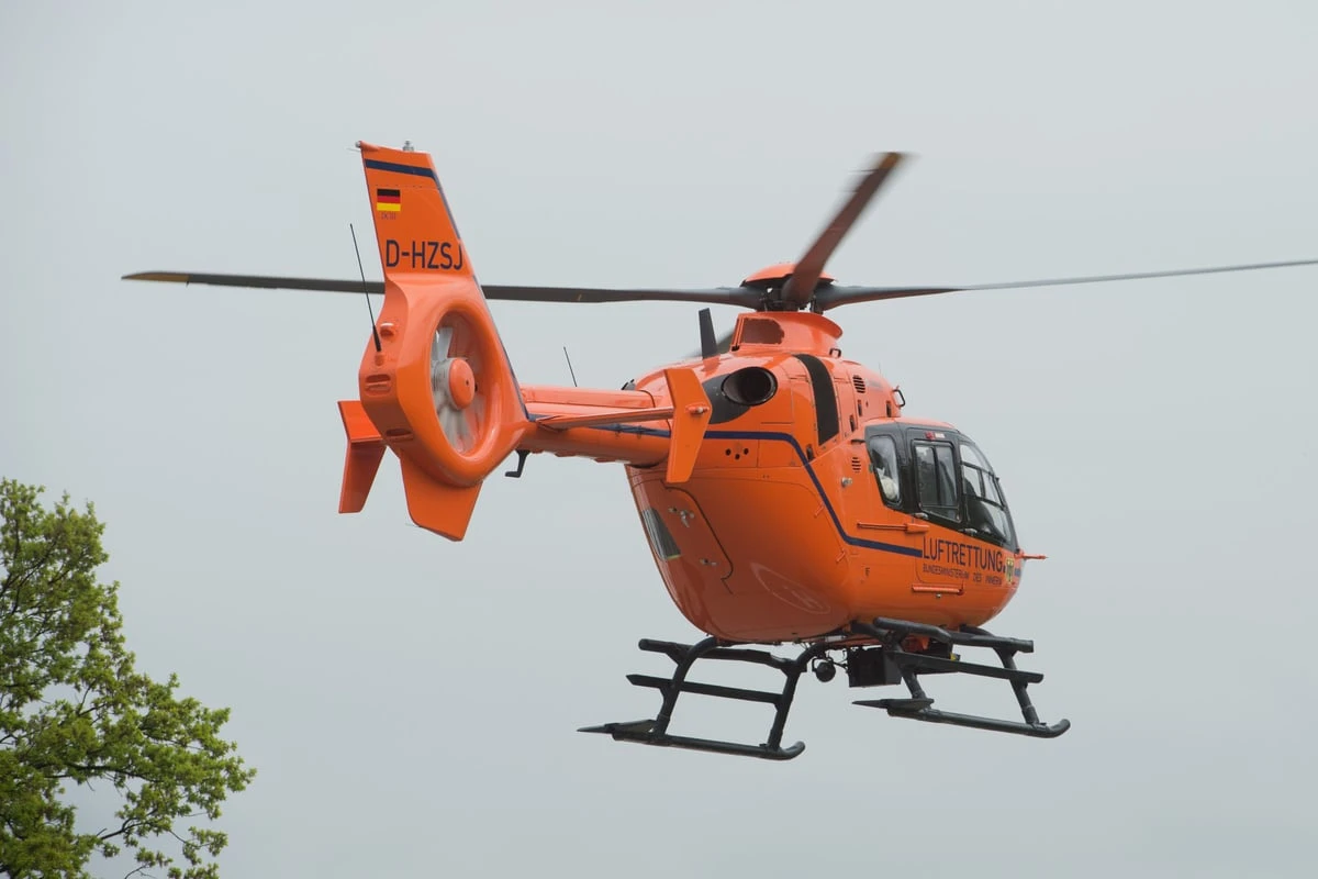 Tödlicher Frontal-Crash an Seenplatte: Auch Rettungshubschrauber im Einsatz