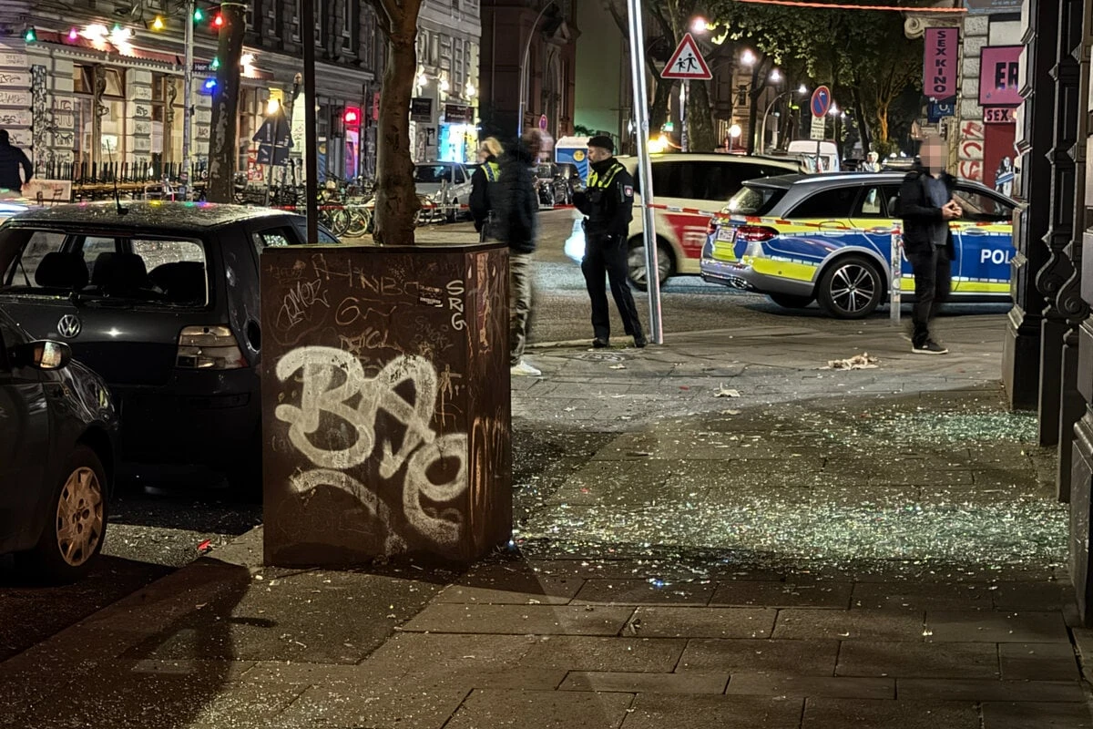 Explosion in Hamburg! Frau wird verletzt, mehrere Autos beschädigt