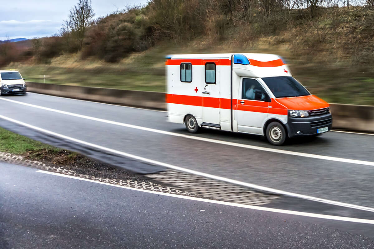 Fünf Personen bei Unfall auf A38 verletzt: Ursache durch Polizei schnell gefunden