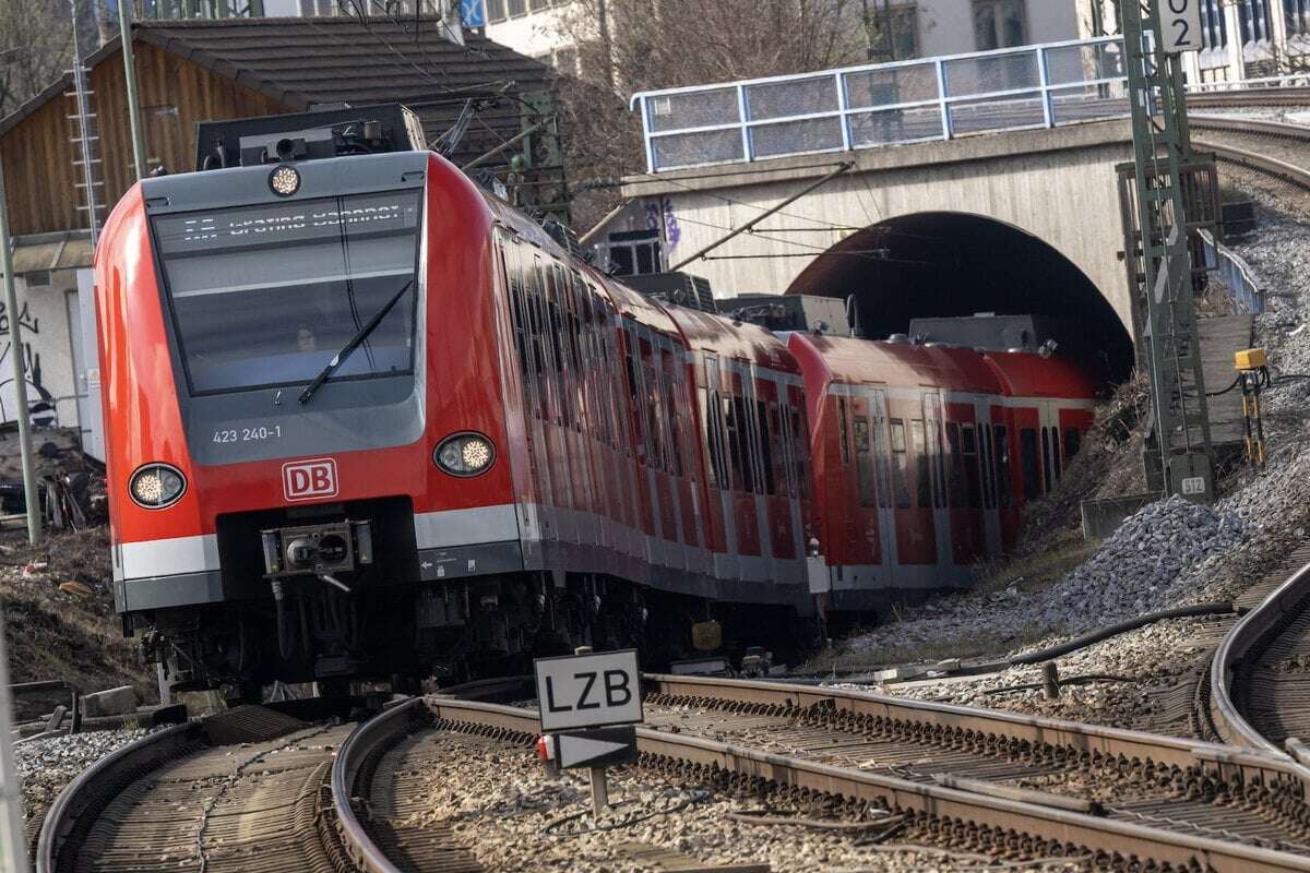 Chaos auf der Stammstrecke: S-Bahn bleibt im Tunnel stecken!