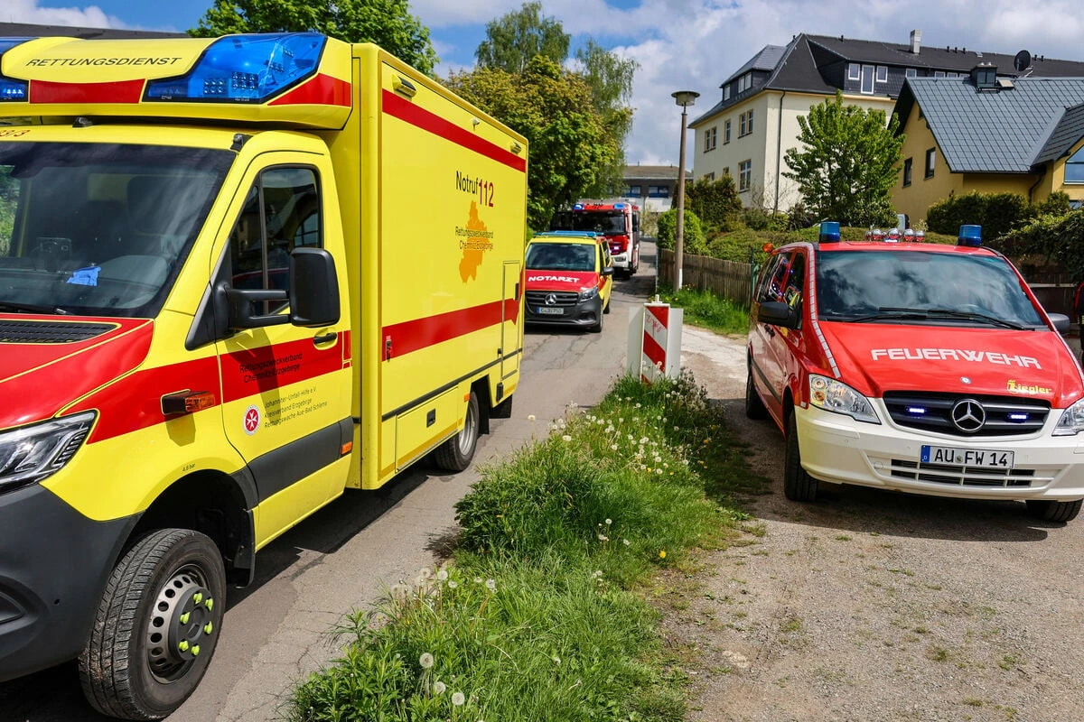 Leblose Person im Erzgebirge gefunden: Kripo vor Ort