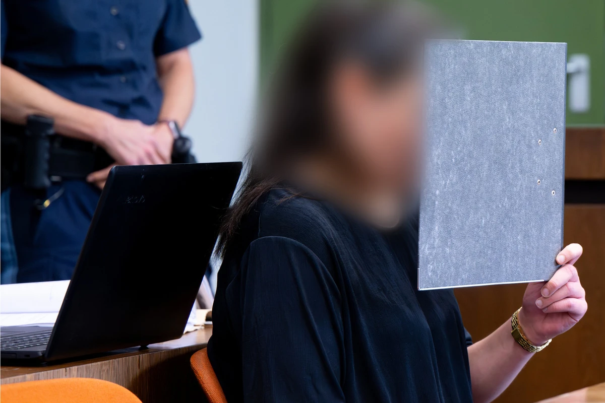 Irre Bankraub-Story: Angestellte klaut halbe Million und spielt Opfer