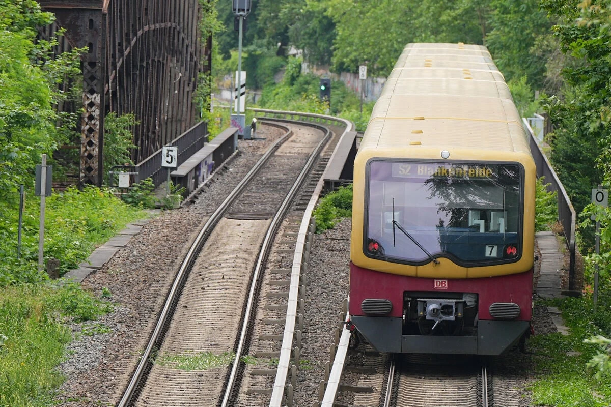 Erneutes Chaos auf Berlins S-Bahnen: Defekte Weiche legt mehrere Linien lahm
