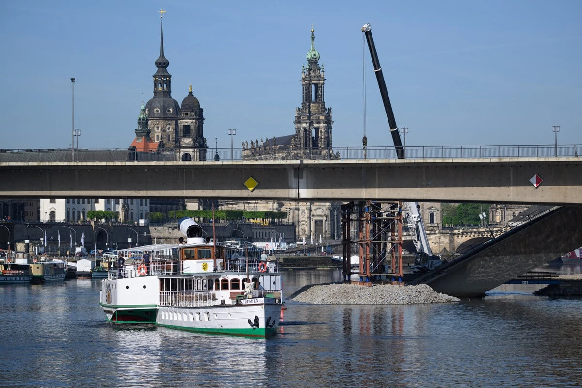 Stadt stellt Pläne zu neuer Carolabrücke vor