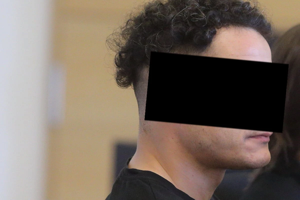 Messerstecher geht auf Passantin los - und hofft auf Bewährung