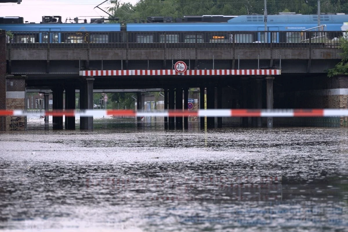 Nach Unwetter in NRW: Weiterhin Einschränkungen im Bahnverkehr