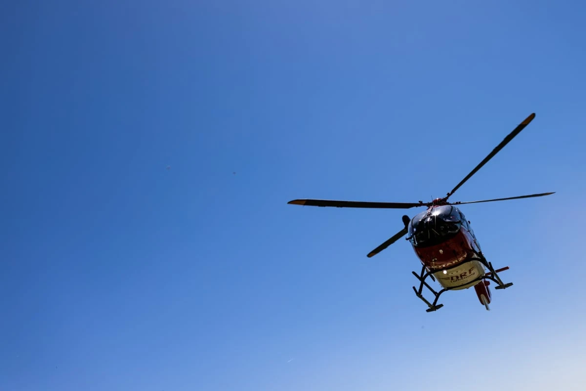 Drei Frauen von der Flut überrascht: Hubschrauber im Einsatz
