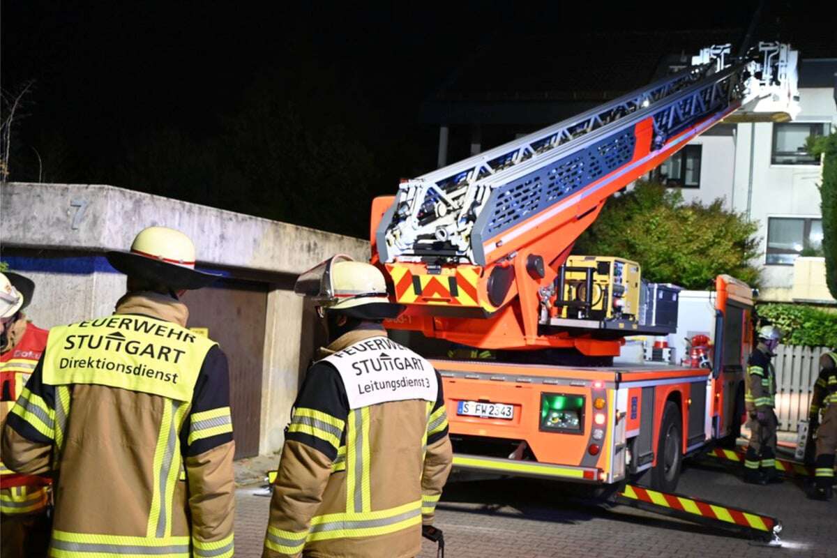 Hilferufe aus Wohnhaus: Feuerwehrkräfte bergen Schwerverletzten