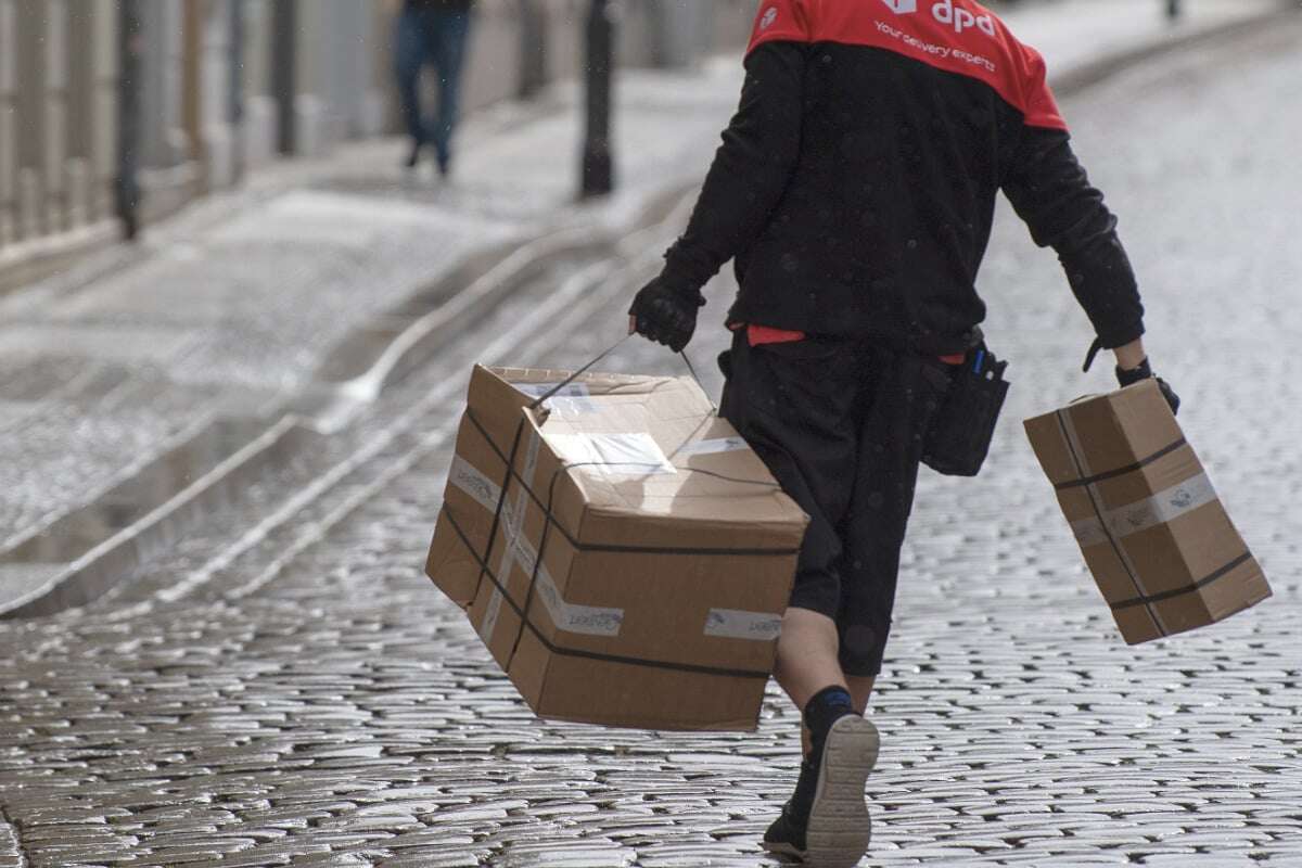 Paketzusteller vor Weihnachten an der Belastungsgrenze: 