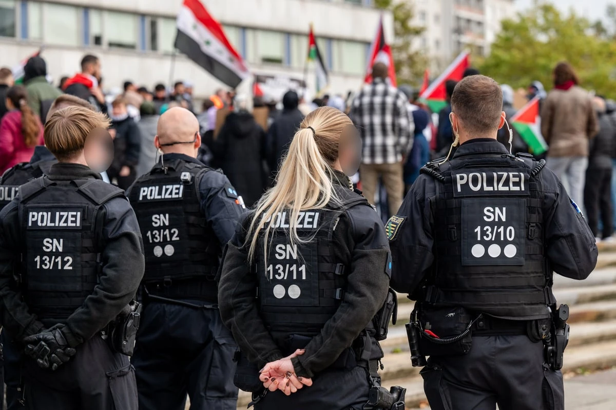 Davidstern-Kette entrissen! Tumult bei Pro-Palästina-Demo in Chemnitz