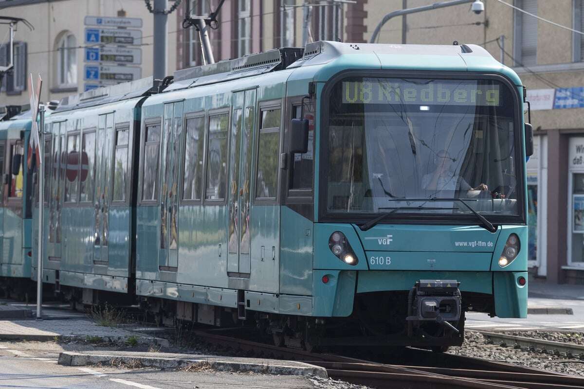 Todes-Drama am Bahnübergang: Frau übersieht Zug und bezahlt mit ihrem Leben