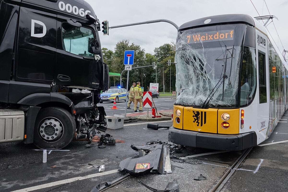 Heftiger Crash in Dresden: Lkw kollidiert mit Straßenbahn - Person schwer verletzt!