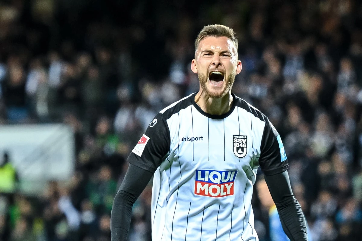 Transfermarkt im Liveticker: Fürth luchst Ulmer Stürmer ab!