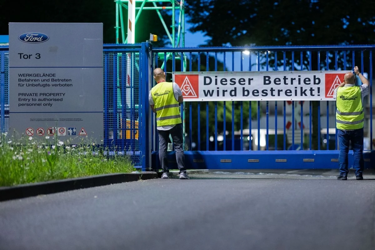 Erster Warnstreik bei Ford-Werken in Köln gestartet: 