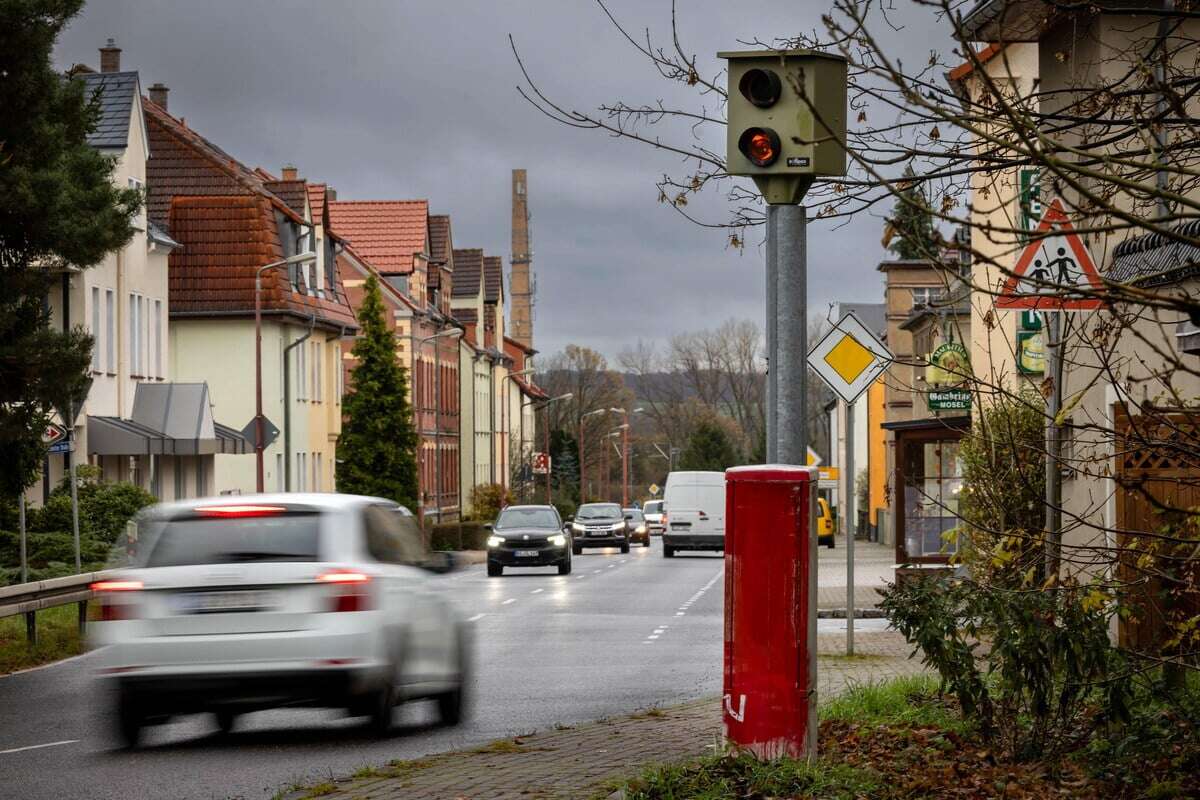 Zwickau kauft vier neue Blitzer-Säulen