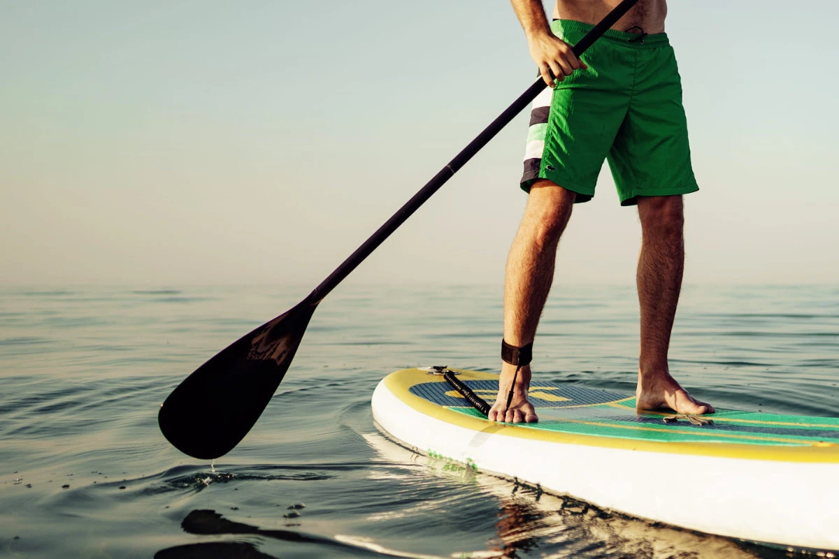 29-Jähriger nach Sturz von Paddle-Board im See vermisst