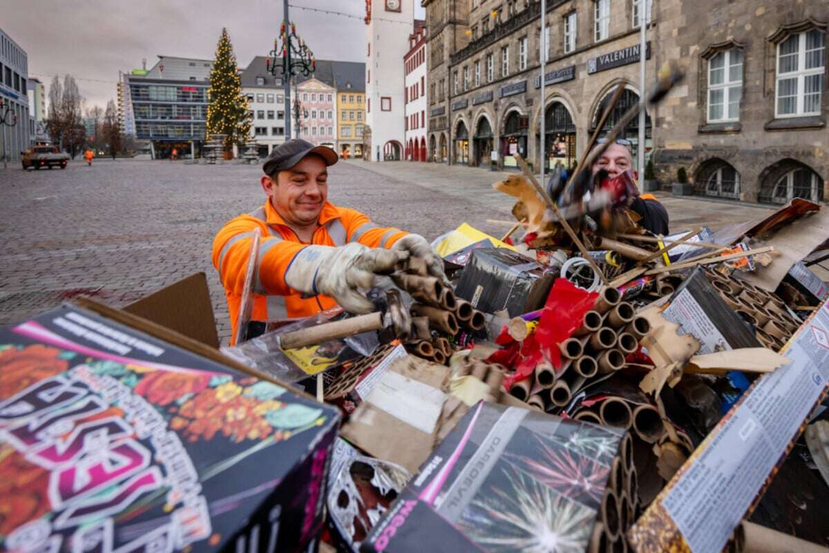 Böller, Raketen und Co.: So viel Silvester-Müll musste die Chemnitzer Stadtreinigung wegräumen