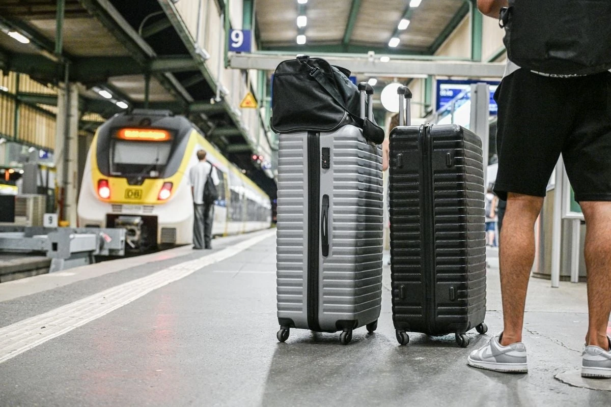 Fahrgast in Stuttgart stirbt nach Reanimation auf Bahnsteig