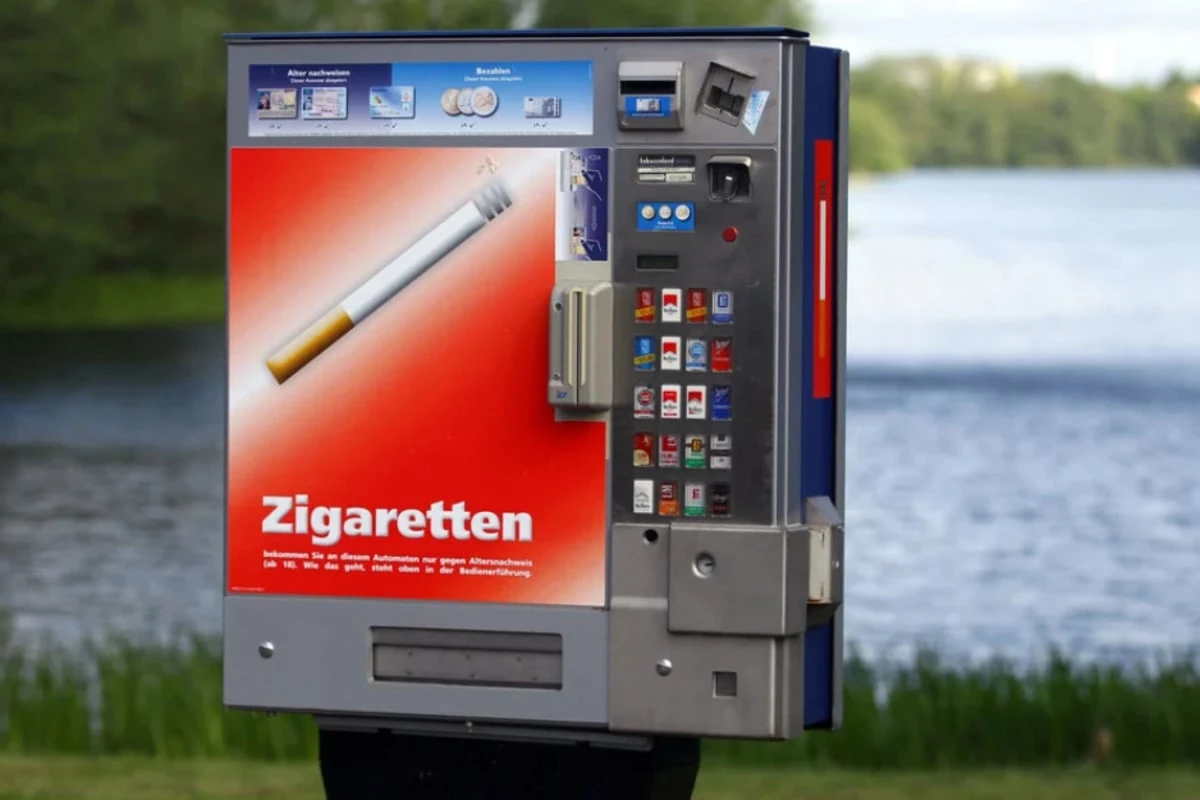 Zigarettenautomat im Vogtland gesprengt: Kippen-Diebe geschnappt