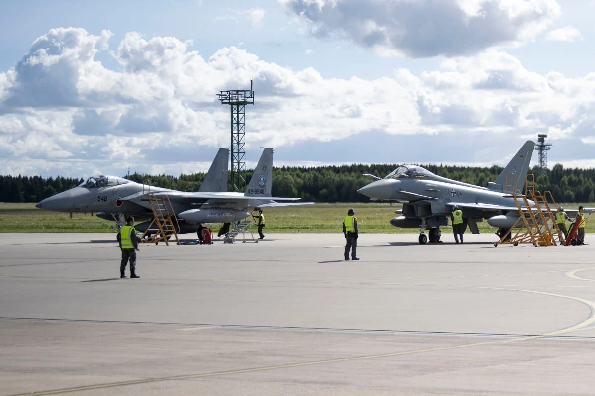 Japanische Kampfjets erstmals in Deutschland gelandet: Das ist der Grund