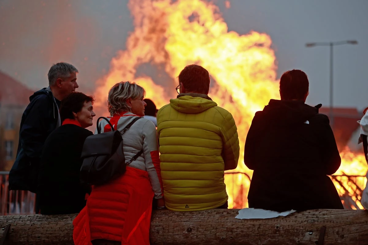 Tödliche Falle für Tiere? Das gilt es beim Osterfeuer zu beachten