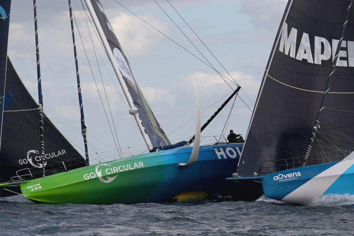 Drama bei Segelregatta: Boote stoßen zusammen