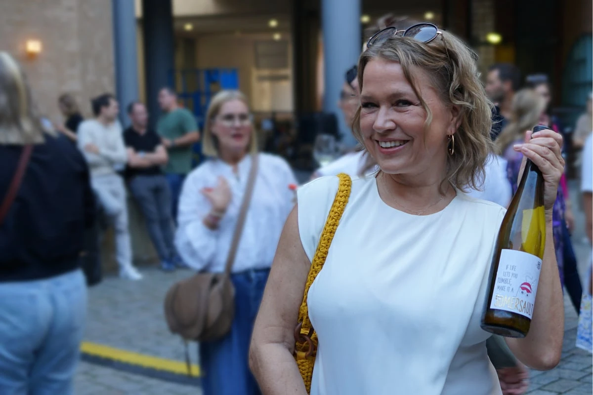 Nova Meierhenrich eröffnet 
