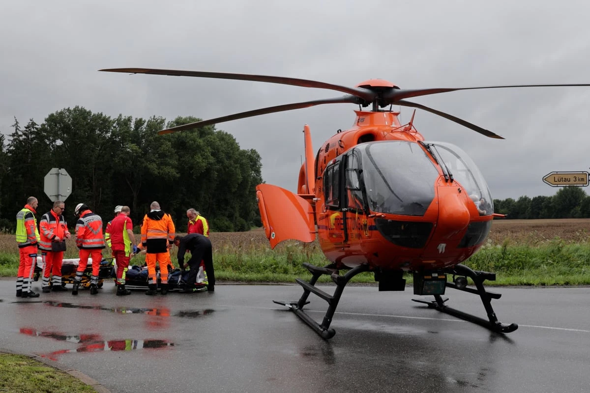 Hubschraubereinsatz nach Crash im Norden: Sieben Verletzte, darunter ein Kleinkind