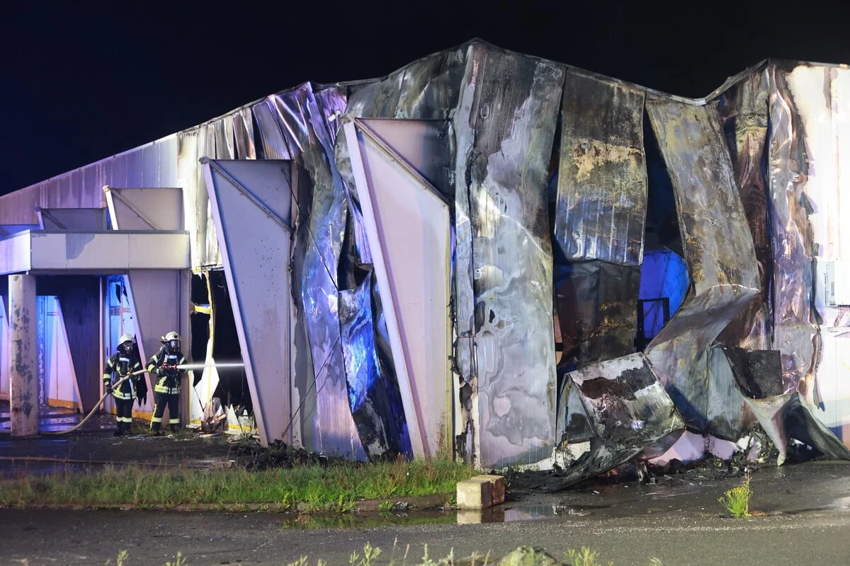 Muslimischer Gebetsraum steht in Flammen: War es Brandstiftung?